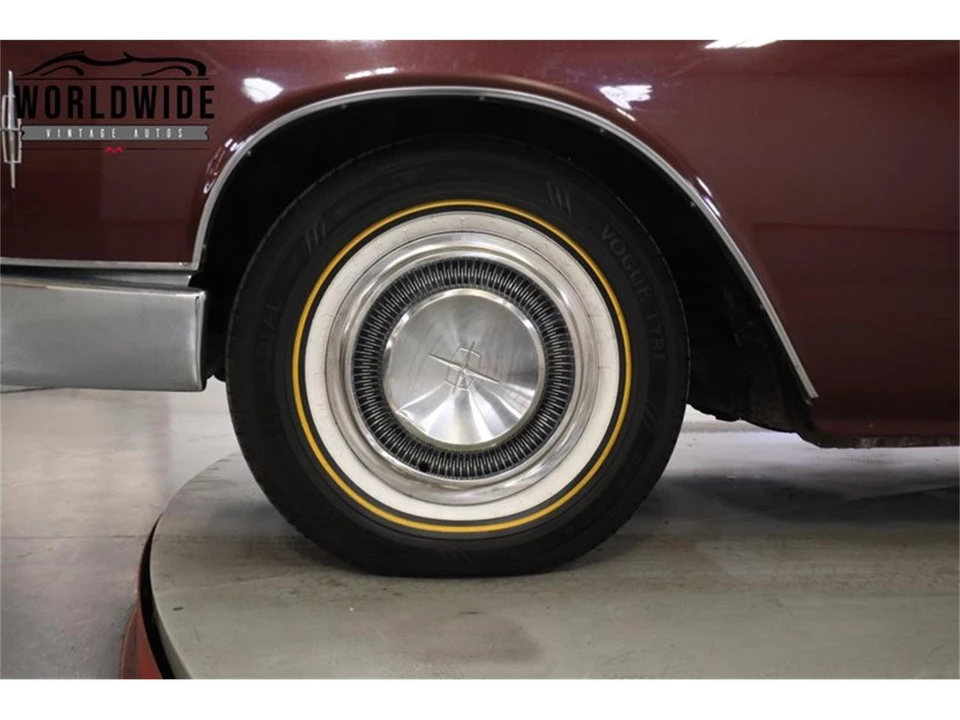 1966 Lincoln Continental 4th Gen - Image 12 of 31