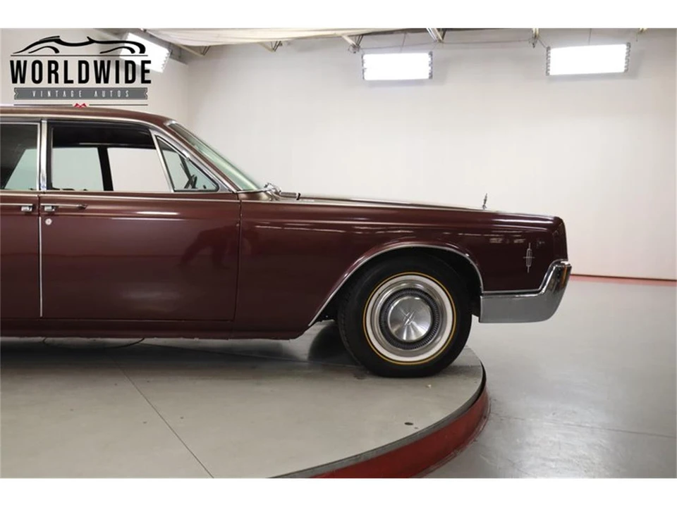 1966 Lincoln Continental 4th Gen - Image 8 of 31