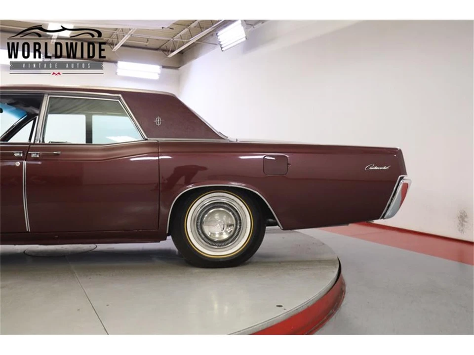 1966 Lincoln Continental 4th Gen - Image 10 of 31