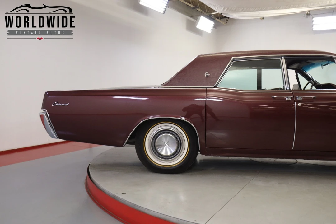 1966 Lincoln Continental 4th Gen - Image 9 of 12