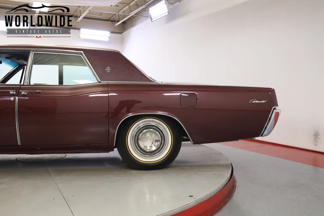 1966 Lincoln Continental 4th Gen - Image 10 of 12