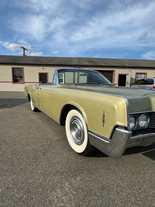 1966 Lincoln Continental 4th Gen - Image 18 of 21