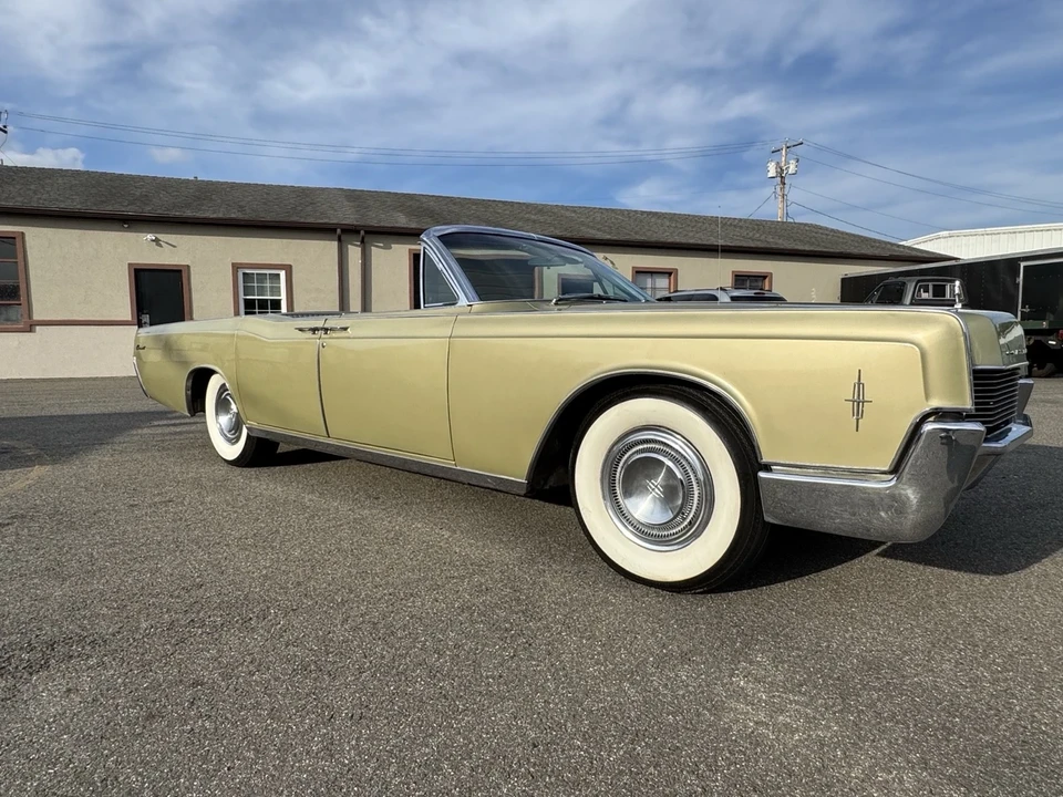 1966 Lincoln Continental 4th Gen - Image 17 of 21