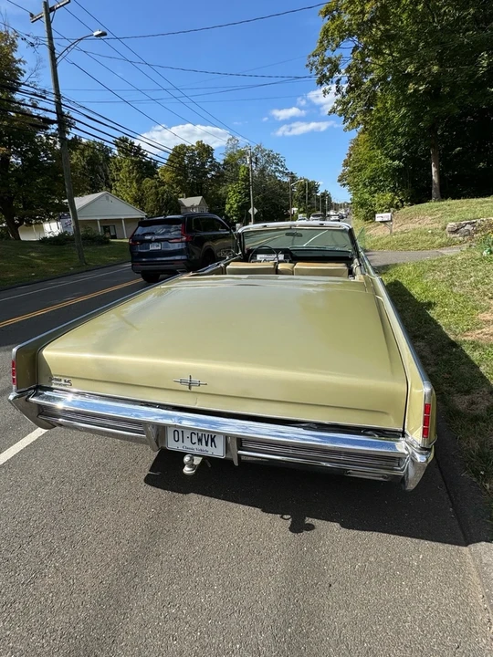 1966 Lincoln Continental 4th Gen - Image 10 of 21