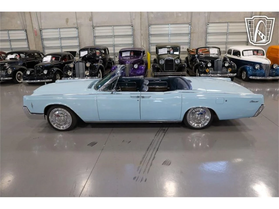 1966 Lincoln Continental 4th Gen - Image 10 of 31