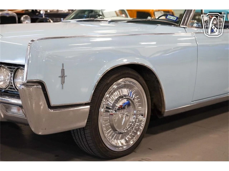 1966 Lincoln Continental 4th Gen - Image 16 of 31