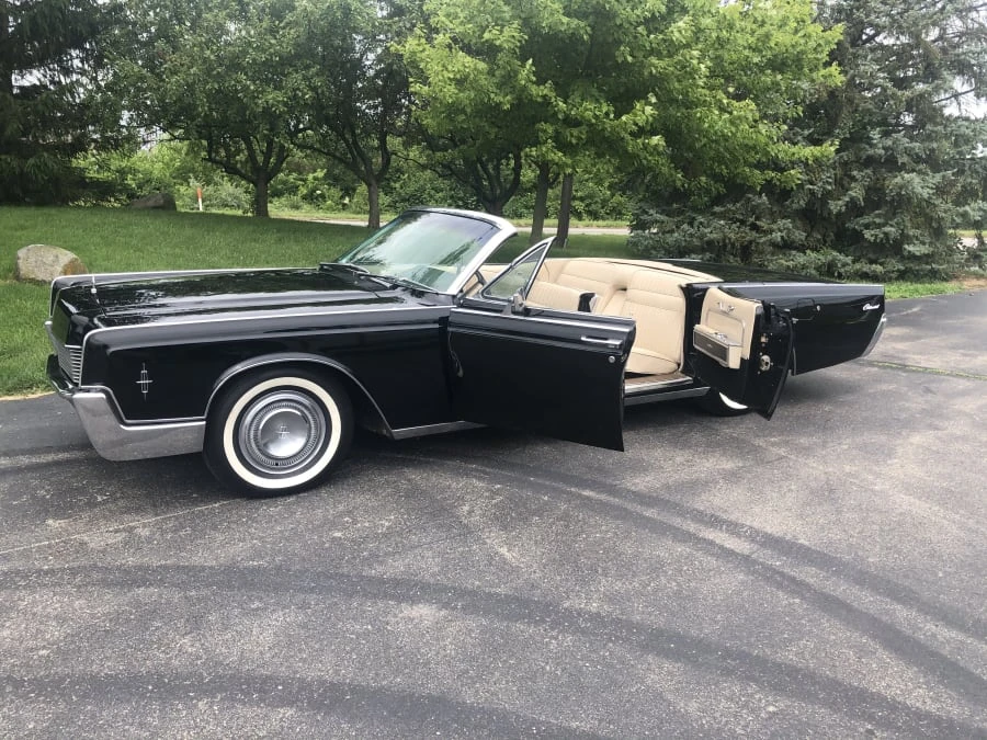 1966 Lincoln Continental 4th Gen - Image 2 of 3