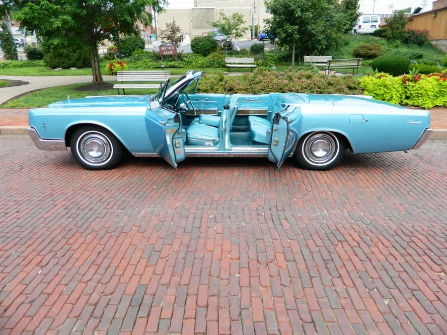 1966 Lincoln Continental 4th Gen - Image 9 of 10