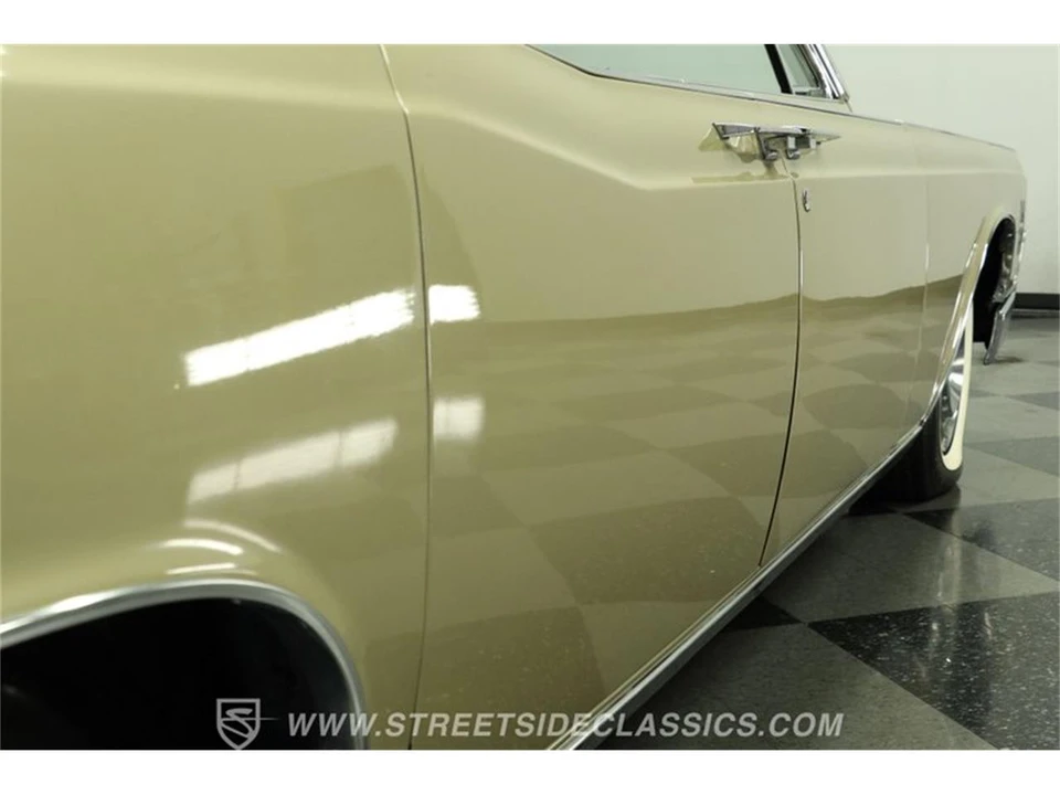 1966 Lincoln Continental 4th Gen - Image 27 of 31