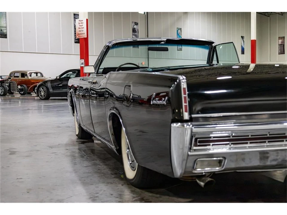 1966 Lincoln Continental 4th Gen - Image 29 of 31