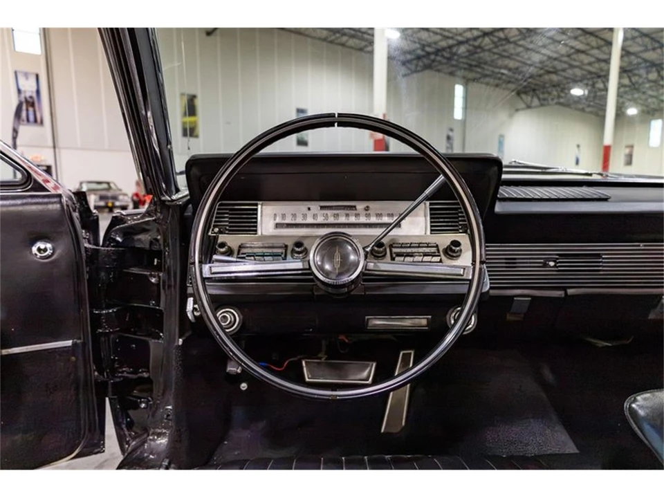 1966 Lincoln Continental 4th Gen - Image 10 of 31