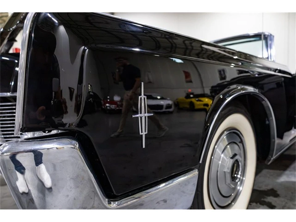 1966 Lincoln Continental 4th Gen - Image 22 of 31