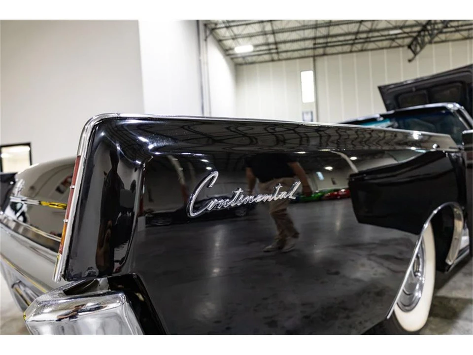 1966 Lincoln Continental 4th Gen - Image 23 of 31