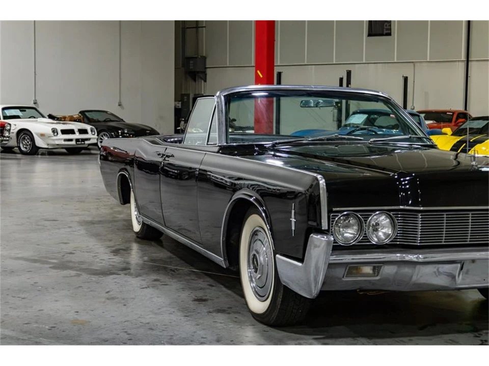 1966 Lincoln Continental 4th Gen - Image 27 of 31