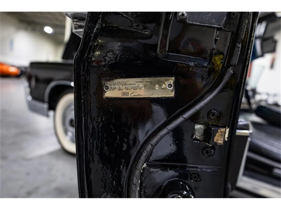 1966 Lincoln Continental 4th Gen - Image 15 of 31