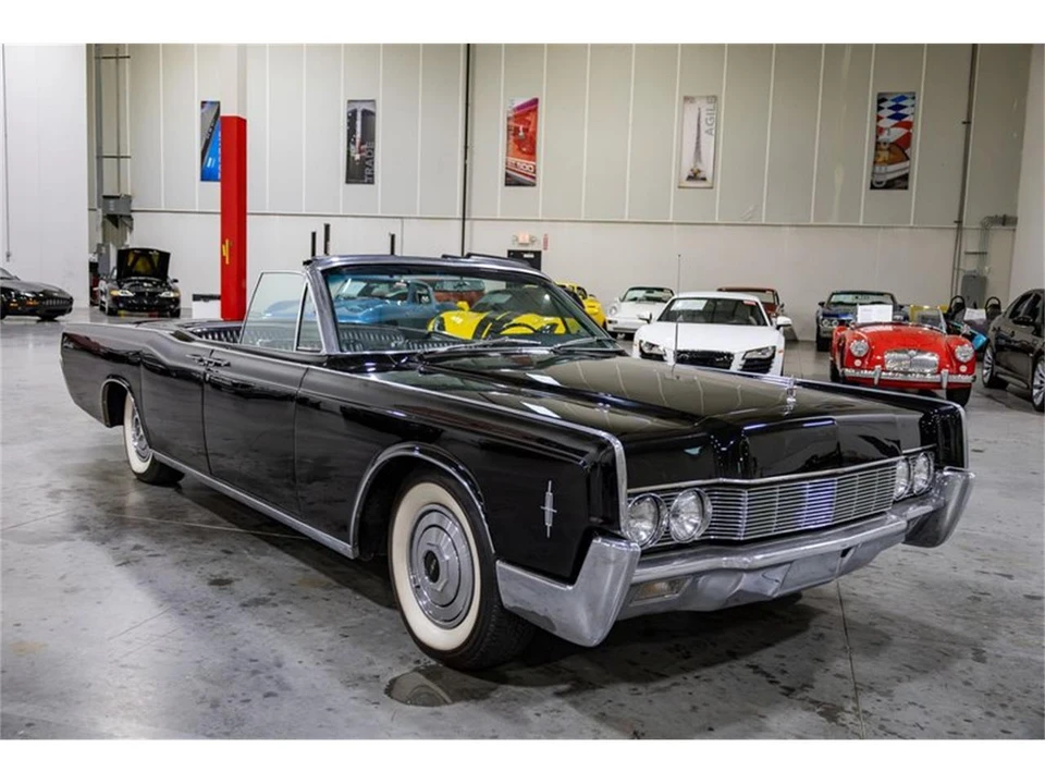 1966 Lincoln Continental 4th Gen - Image 8 of 31