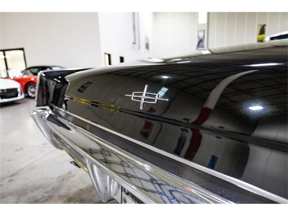 1966 Lincoln Continental 4th Gen - Image 24 of 31