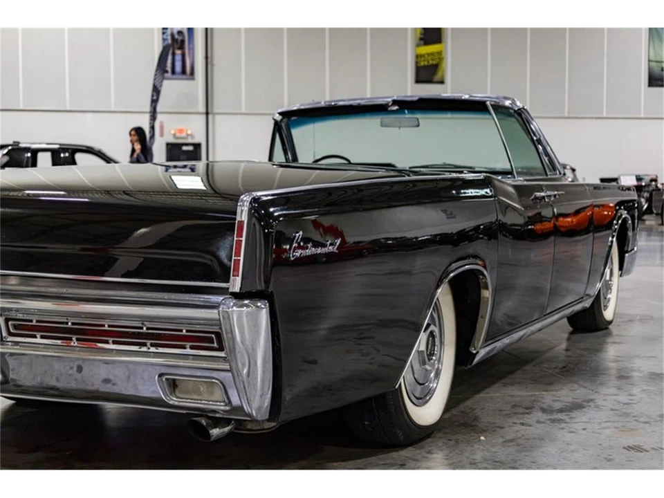 1966 Lincoln Continental 4th Gen - Image 28 of 31