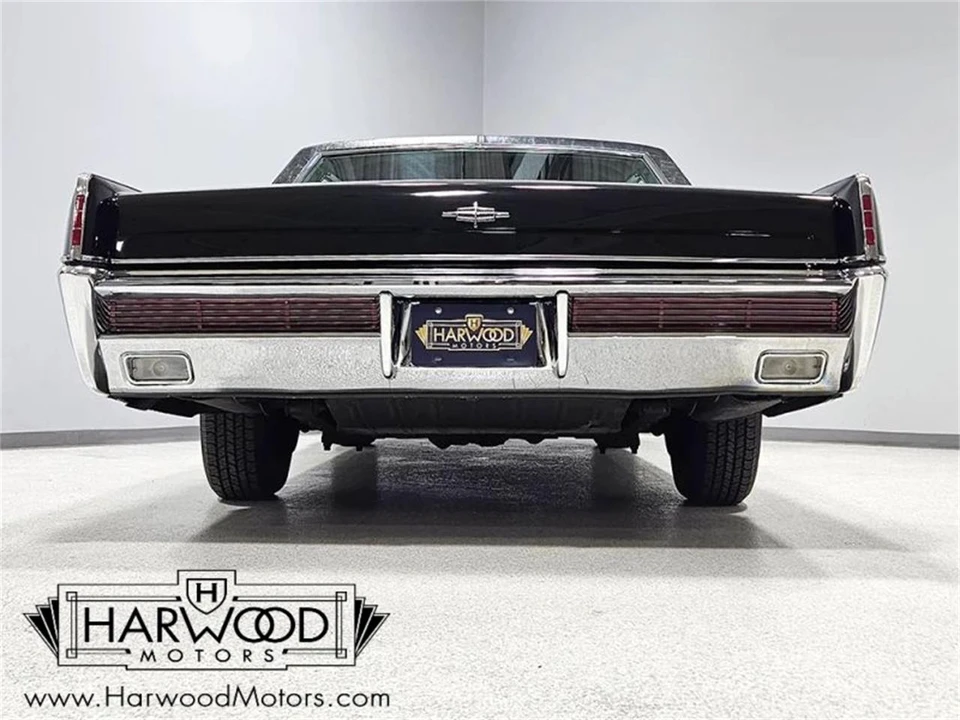 1966 Lincoln Continental 4th Gen - Image 17 of 31