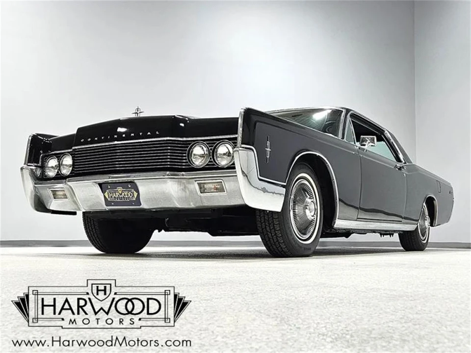 1966 Lincoln Continental 4th Gen - Image 10 of 31