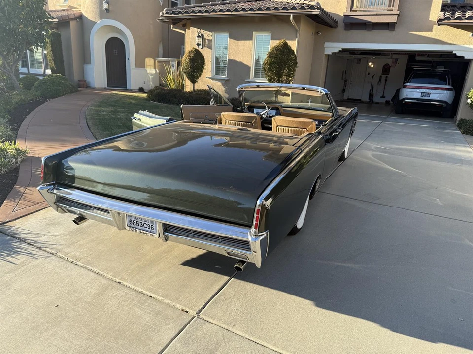 1966 Lincoln Continental 4th Gen - Image 10 of 22