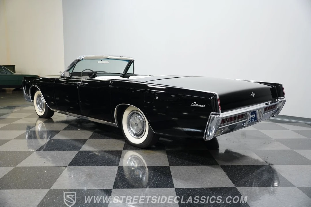 1966 Lincoln Continental 4th Gen - Image 10 of 31