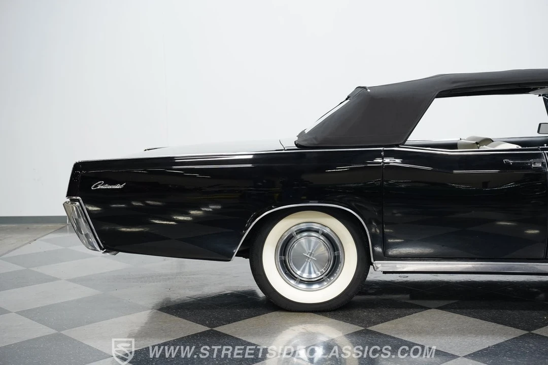1966 Lincoln Continental 4th Gen - Image 29 of 31