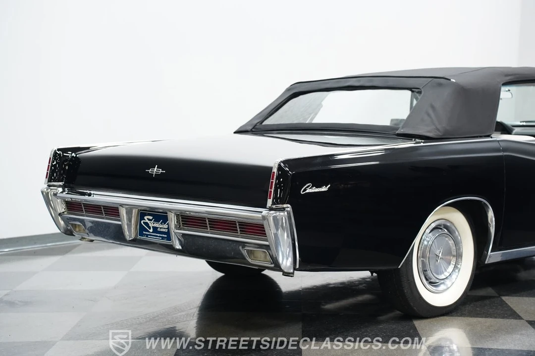 1966 Lincoln Continental 4th Gen - Image 26 of 31