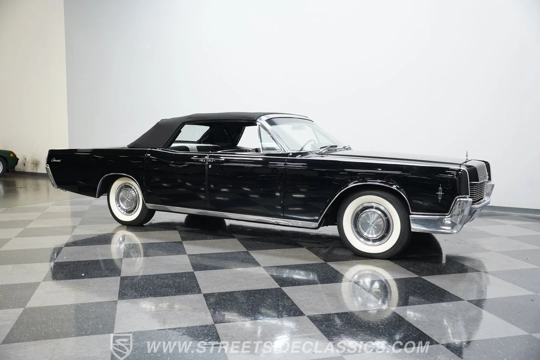1966 Lincoln Continental 4th Gen - Image 15 of 21