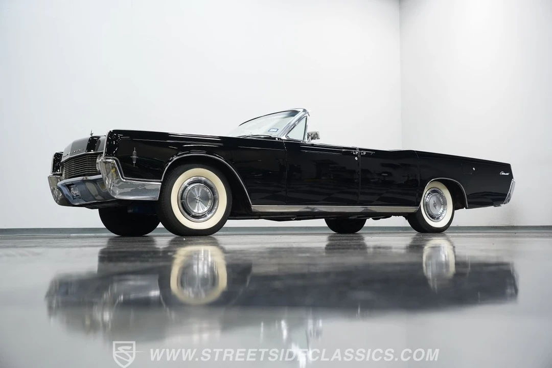1966 Lincoln Continental 4th Gen - Image 20 of 21