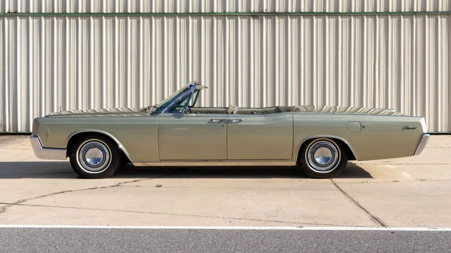 1966 Lincoln Continental 4th Gen - Image 2 of 31