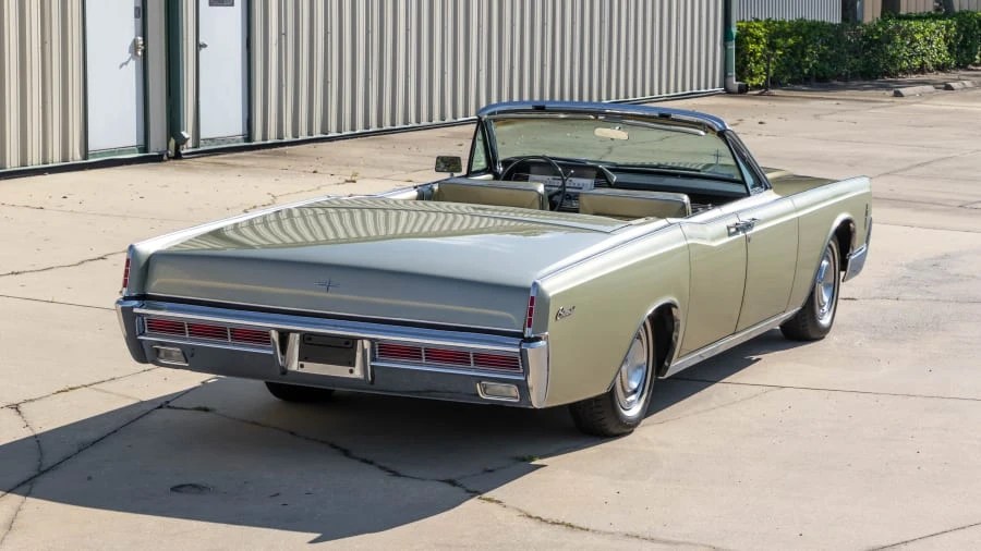 1966 Lincoln Continental 4th Gen - Image 13 of 31
