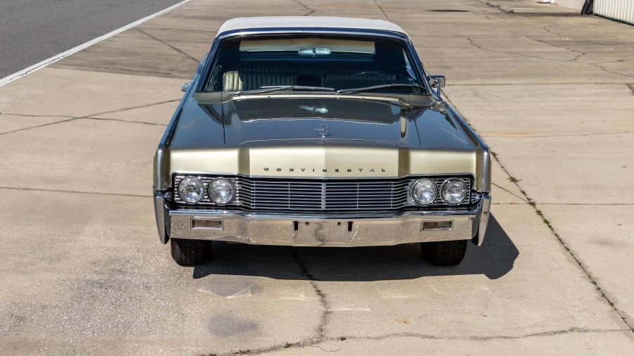 1966 Lincoln Continental 4th Gen - Image 18 of 31