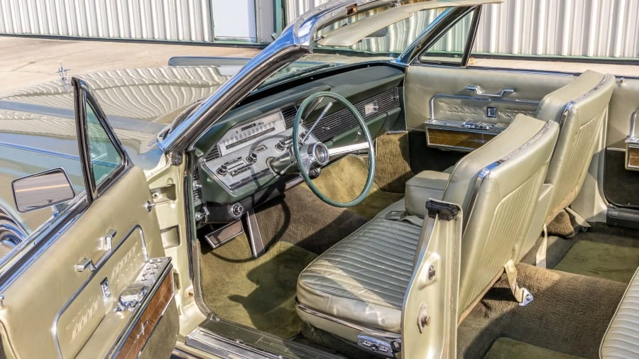 1966 Lincoln Continental 4th Gen - Image 20 of 31