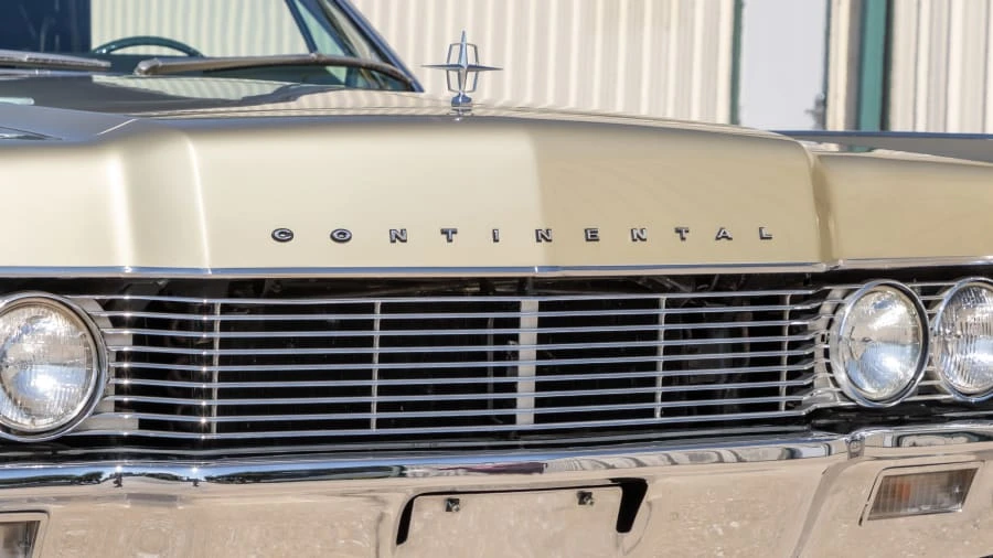 1966 Lincoln Continental 4th Gen - Image 23 of 31