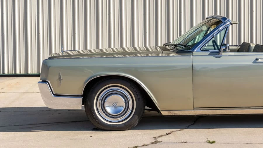 1966 Lincoln Continental 4th Gen - Image 26 of 31