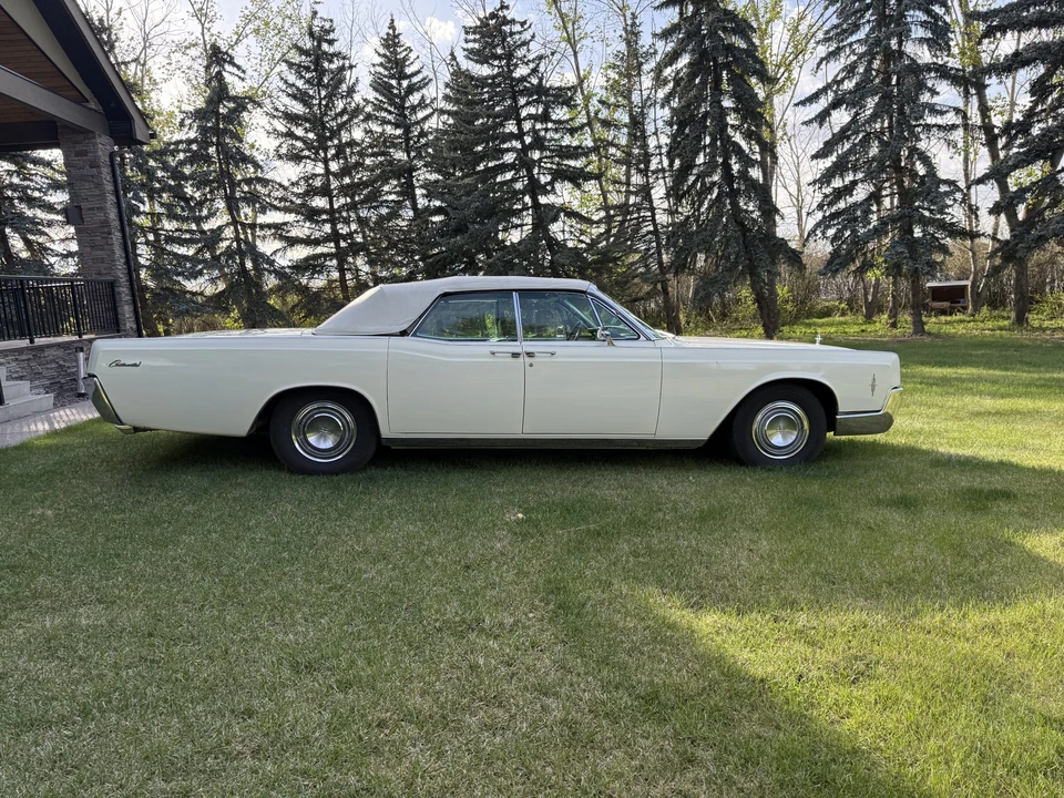 1966 Lincoln Continental 4th Gen - Image 9 of 31