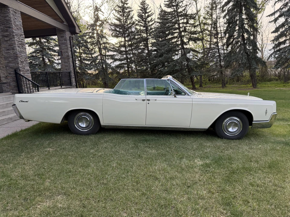 1966 Lincoln Continental 4th Gen - Image 18 of 31