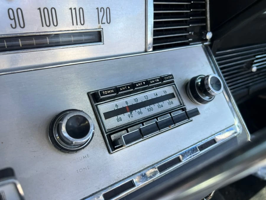 1966 Lincoln Continental 4th Gen - Image 19 of 23