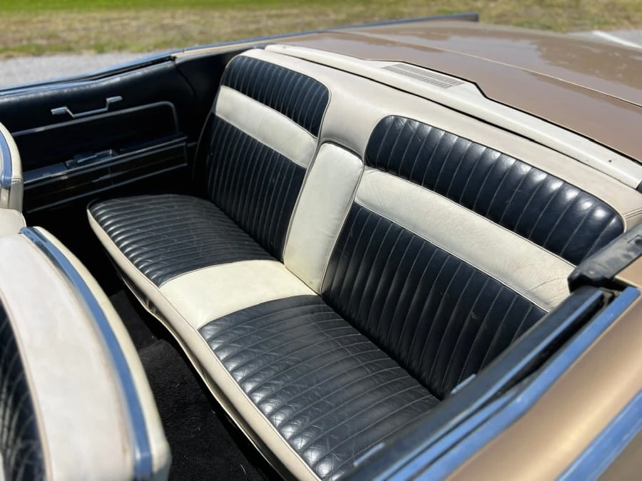 1966 Lincoln Continental 4th Gen - Image 18 of 23