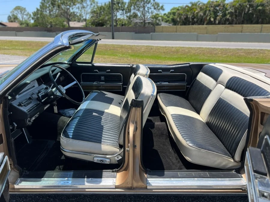 1966 Lincoln Continental 4th Gen - Image 14 of 23