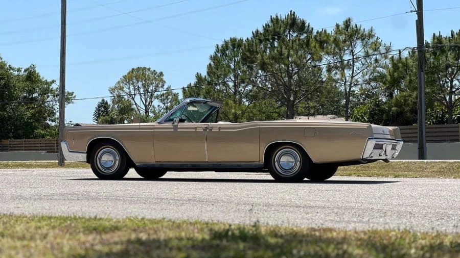 1966 Lincoln Continental 4th Gen - Image 10 of 23