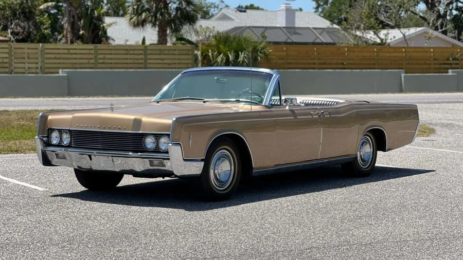 1966 Lincoln Continental 4th Gen - Image 9 of 23