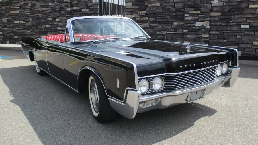 1966 Lincoln Continental 4th Gen - Image 10 of 11