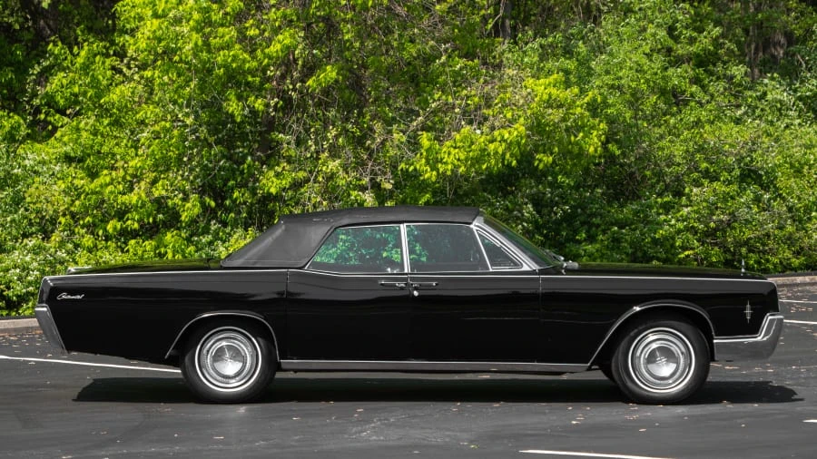1966 Lincoln Continental 4th Gen - Image 11 of 24