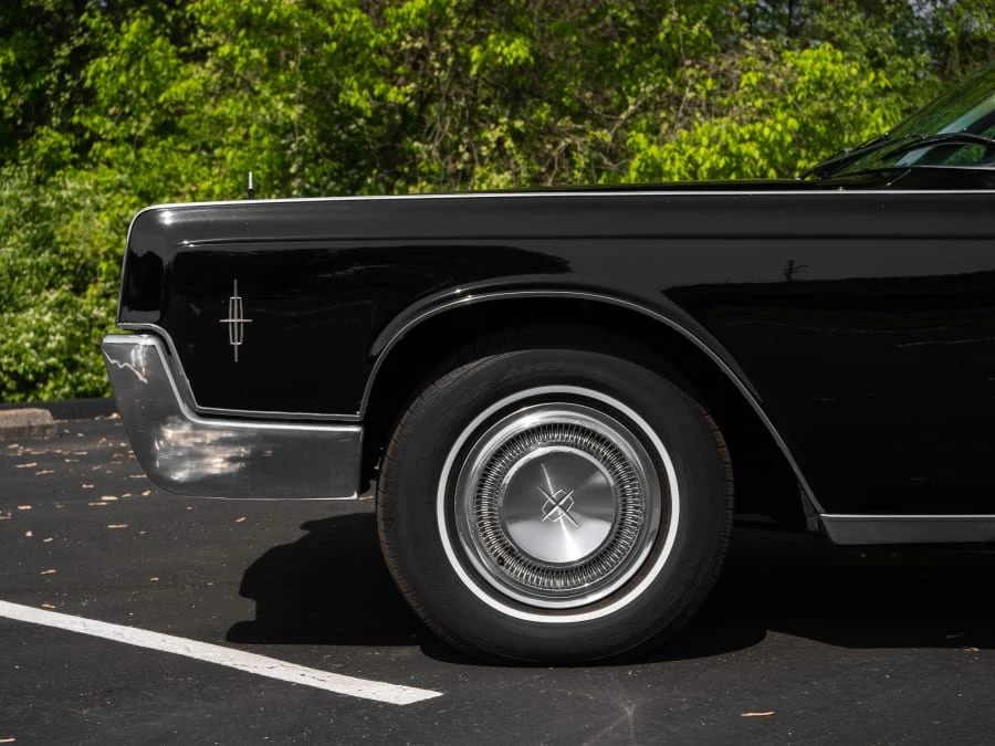 1966 Lincoln Continental 4th Gen - Image 10 of 24