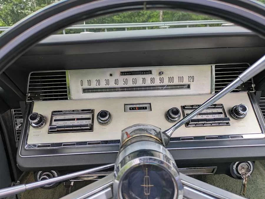 1966 Lincoln Continental 4th Gen - Image 25 of 30