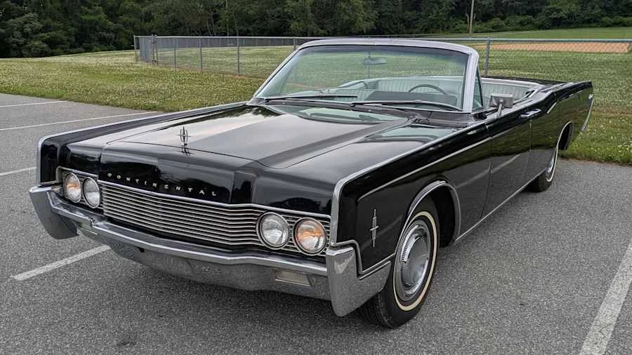 1966 Lincoln Continental 4th Gen - Image 11 of 30
