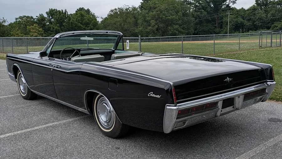 1966 Lincoln Continental 4th Gen - Image 12 of 30