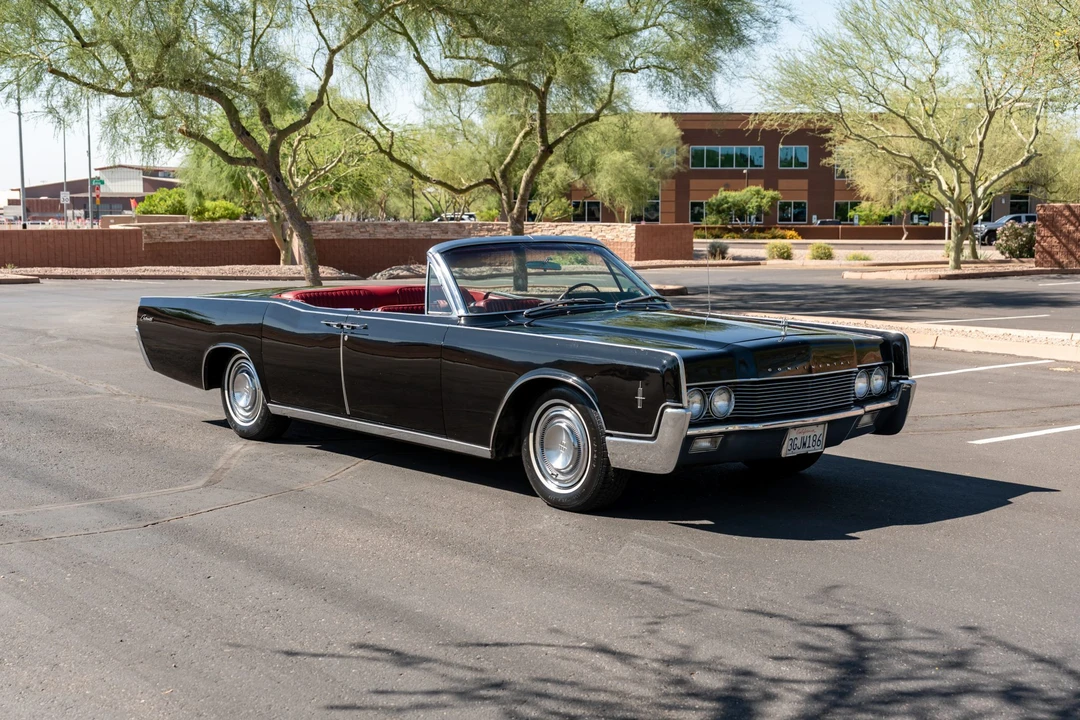 1966 Lincoln Continental 4th Gen - Image 8 of 31